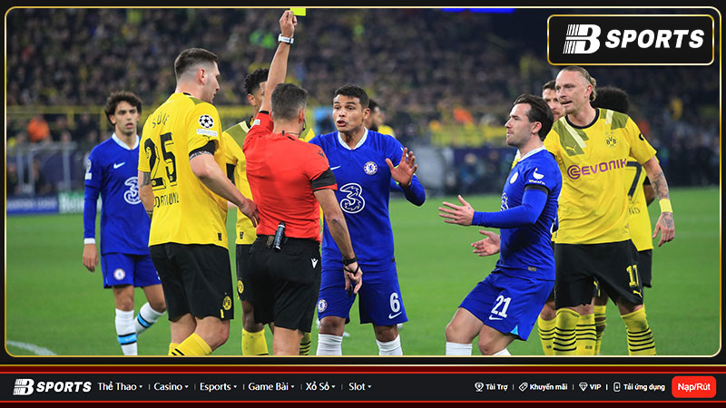 Adeyemi giúp Dortmund hạ Chelsea