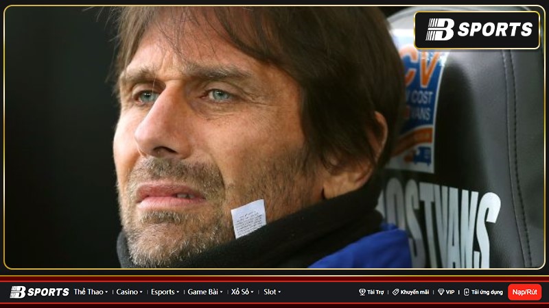 Conte đã đi kiểm tra sức khỏe và được bác sĩ khuyên nên ở lại Italia cùng gia đình để tiếp tục hồi phục hoàn toàn