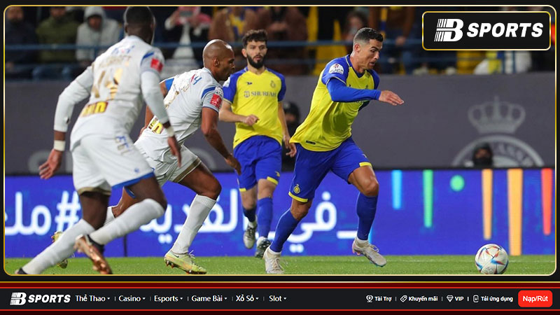 Ronaldo tỏa sáng giúp Al Nassr giành lại ngôi đầu bảng