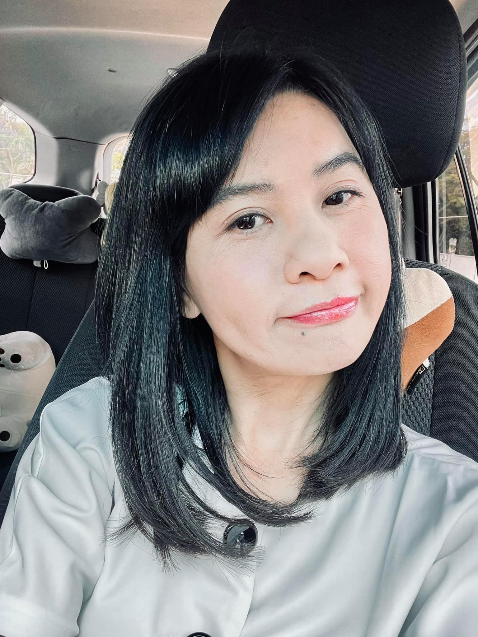 Nữ diên viên Cát Phượng