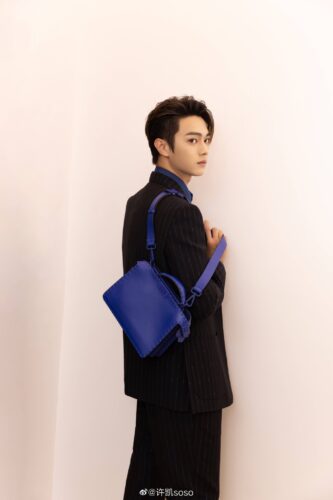 Hứa Khải với đại sứ Fendi