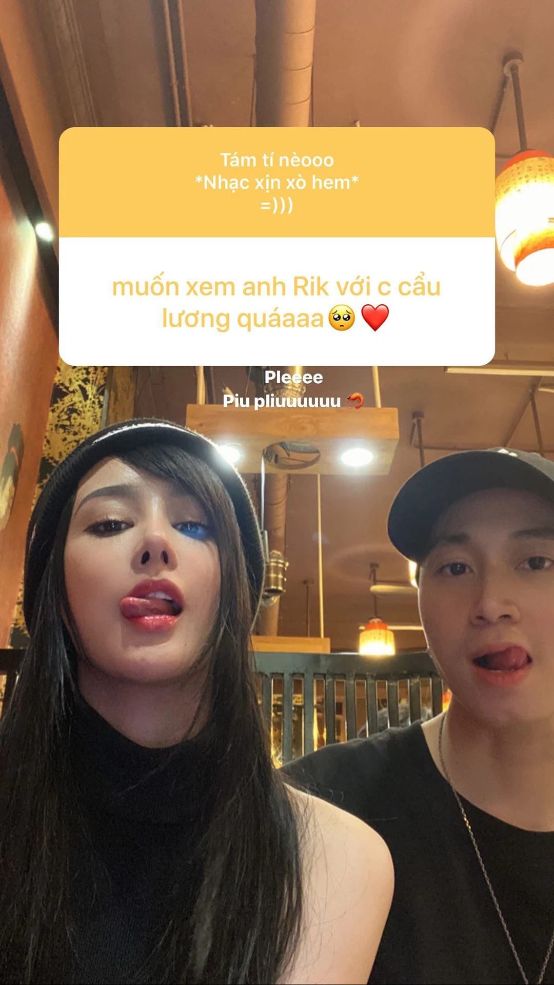 Những tấm ảnh chụp chung để trở lời Q&A fan trên Instagram