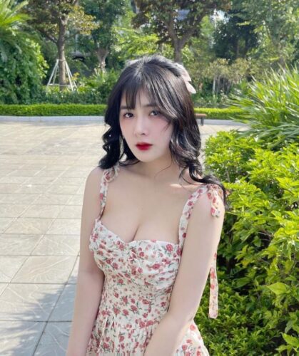 Nhan sắc xinh đẹp của cô nàng