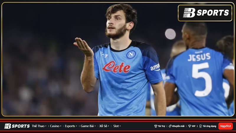 Khvicha Kvaratskhelia của Napoli sẽ không chuyển đến Bernabeu