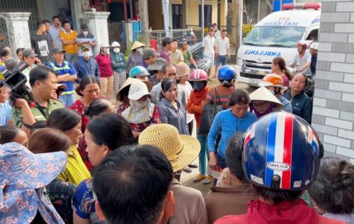 Cảnh tượng đưa thi thể nạn nhân về quê nhà