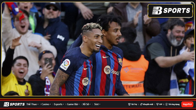Barca hạ Valencia một cách nhọc nhằn
