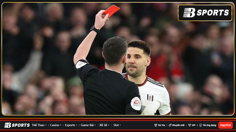 Mitrovic bị MU quay lưng sau hành vi thiếu kiềm chế