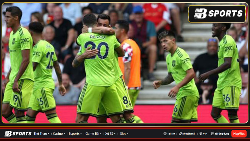 Southampton ngụp lặn vị trí cầm đèn đỏ