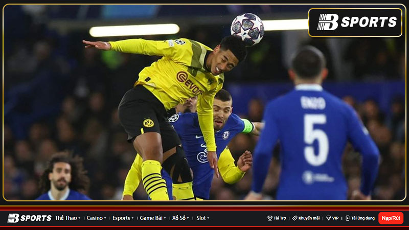 VAR giúp Chelsea có được bàn thắng thứ 2 