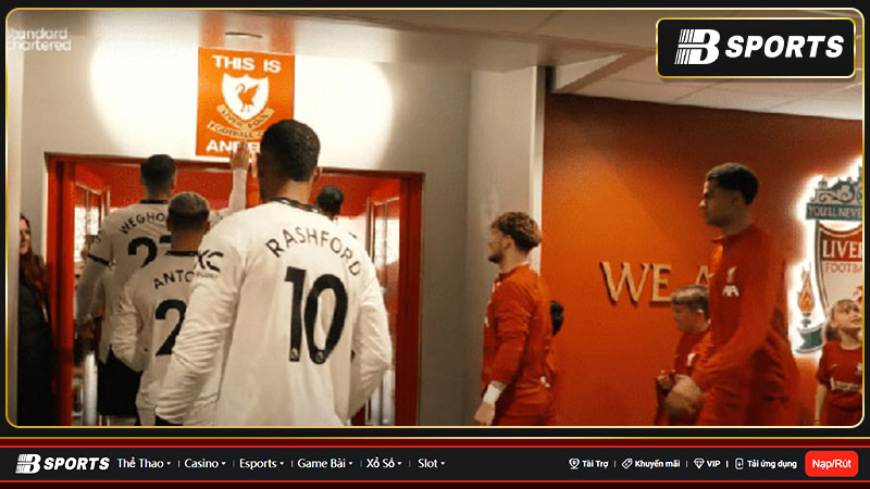 Weghorst lên tiếng sau hành động trận MU vs Liverpool