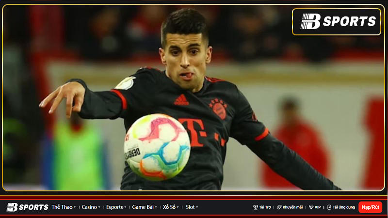Joao Cancelo khó có suất đá chính ở Bayern Munich