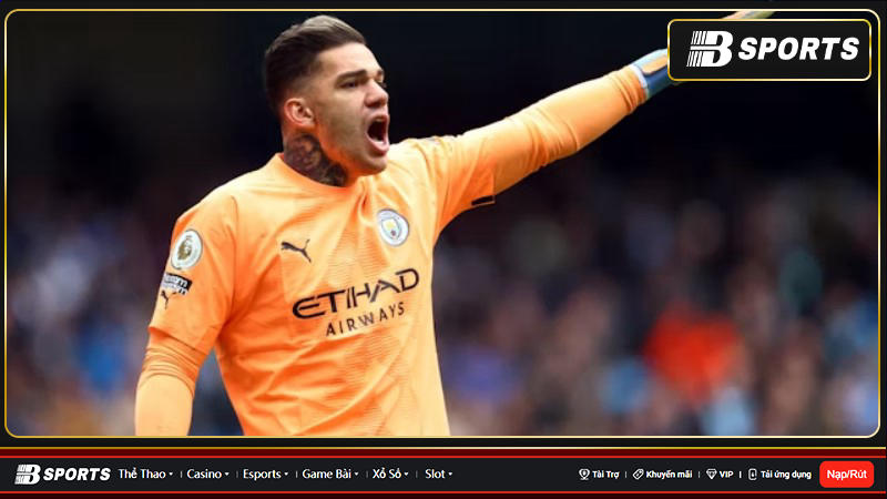 Ederson đang thua Nick Pope của Newcastle 3 trận giữ sạch lưới mùa này