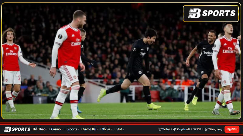 Man Utd và Chelsea cạnh tranh giành Daichi Kamada từ Frankfurt