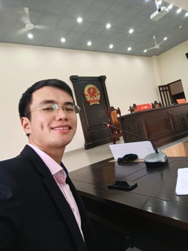 Luật sư Hà là một cái tên khá nổi danh trong giới Tiktoker Việt Nam dù không phải là một nhân vật Showbiz