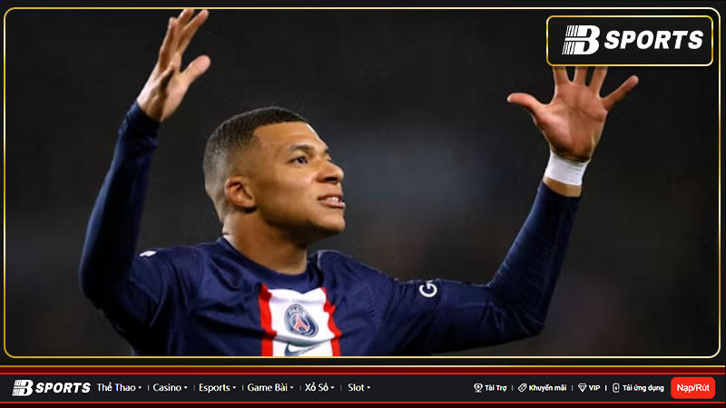 Cầu thủ tấn công của Paris Saint-Germain, Kylian Mbappe, đã tuyên bố rằng anh ấy "rất hạnh phúc" tại Parc des Princes