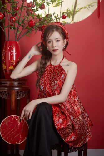 Nhờ ngoại hình xinh sắc, vóc dáng mảnh mai cùng lối nói chuyện duyên dáng, hài hước, Mèo Sao Hỏa nhanh chóng nhận được nhiều sự quan tâm của người hâm mộ