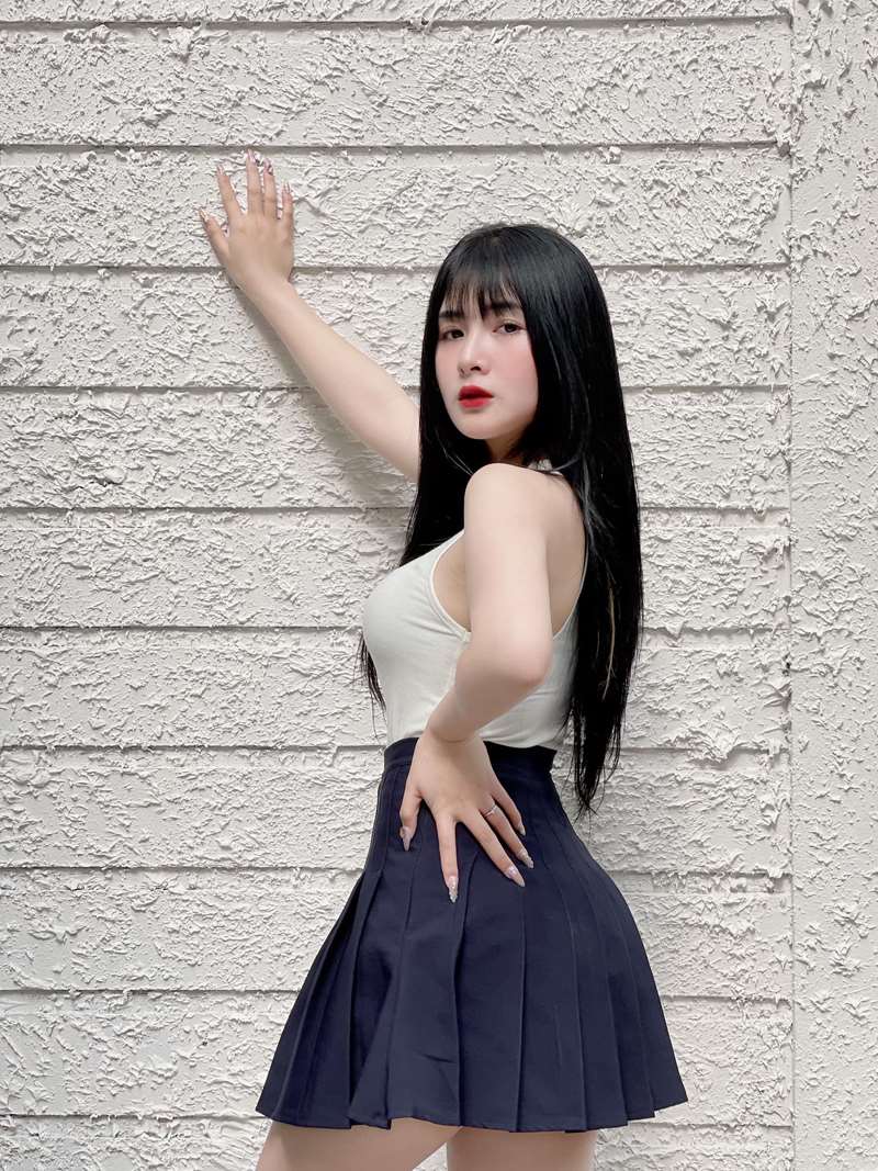 Cô nàng sở hữu một sắc vóc cực "mượt"