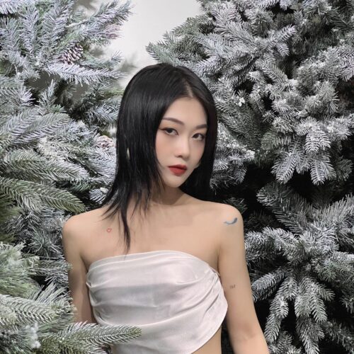 Sở hữu gương mặt xinh đẹp, Streamer Hảo Thỏ được cư dân mạng gọi với biệt danh “Đoá Nhi bản Việt Nam” vì nhan sắc rất giống nữ hot girl Trung Quốc này
