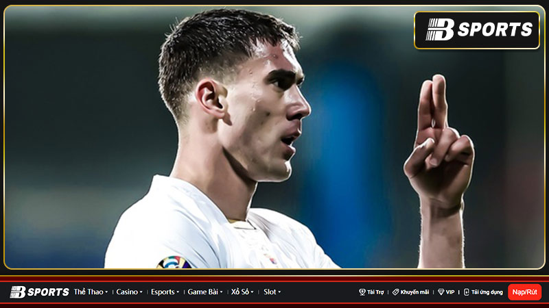 Dusan Vlahovic thi đấu trong màu áo Juventus 