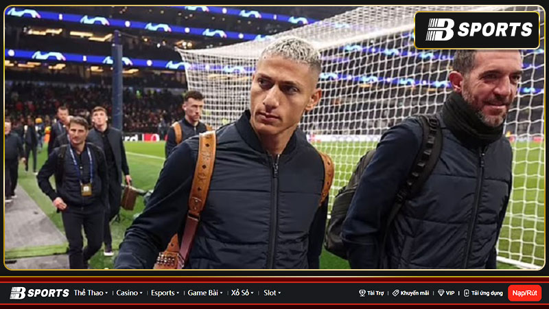 Lý do khiến trận Tottenham vs AC Milan chậm 10 phút 