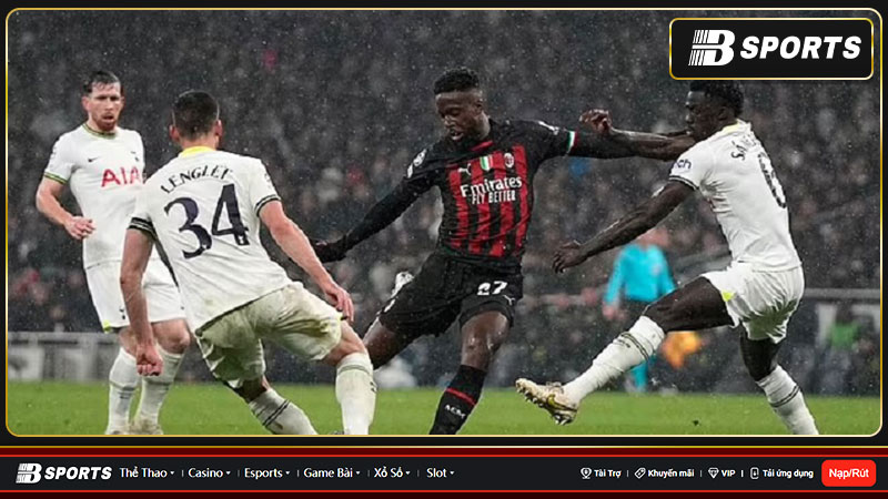 Hy hữu trận Tottenham vs AC Milan chậm 10 phút tại Champions League