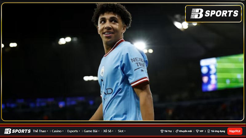 Rico Lewis là một trong năm cầu thủ của Manchester City được gọi vào đội tuyển U21 Anh chuẩn bị cho các trận giao hữu quốc tế sắp tới