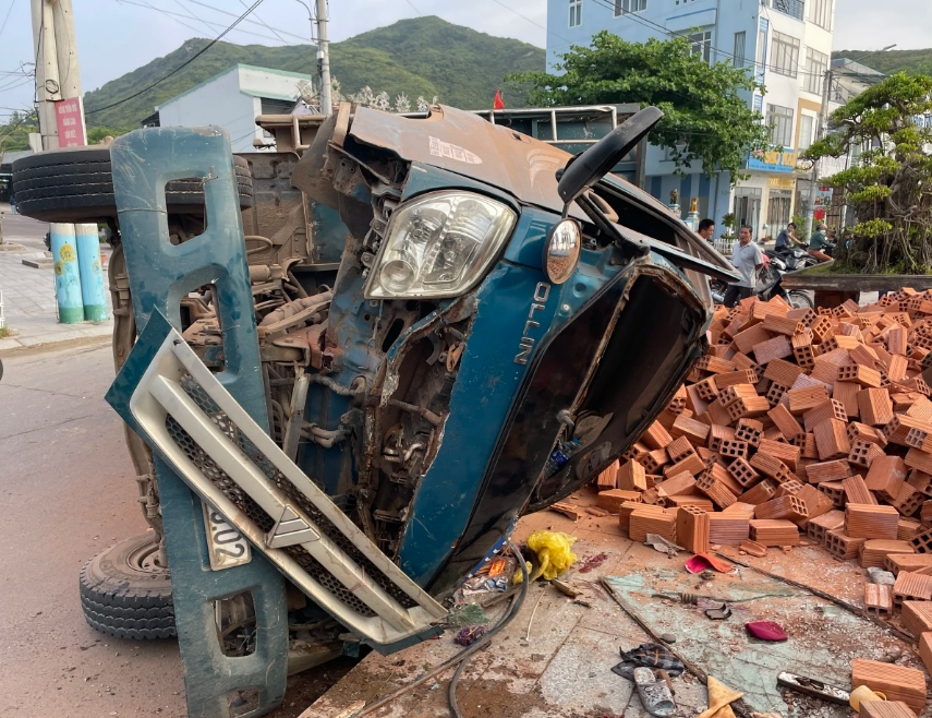Vụ tai nạn kinh hoàng đã khiến cho 4 người thương vong