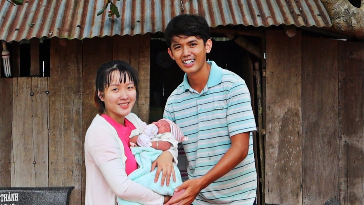 Gia đình nhỏ đáng yêu của youtuber đất Thái Bình Sang Vlog